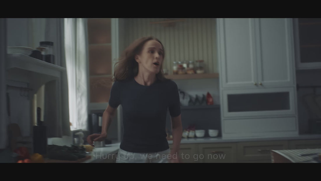 Charger la vidéo : Test complet du RoboUP Raccoon 2 SE d'iVax : du déballage à l'installation, en passant par ses performances de tonte. Découvrez comment il se comporte sur la pelouse.